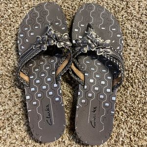 Clark’s flower flip flops